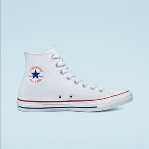 Chuck Taylor White All Star Converse (Women’s 9)